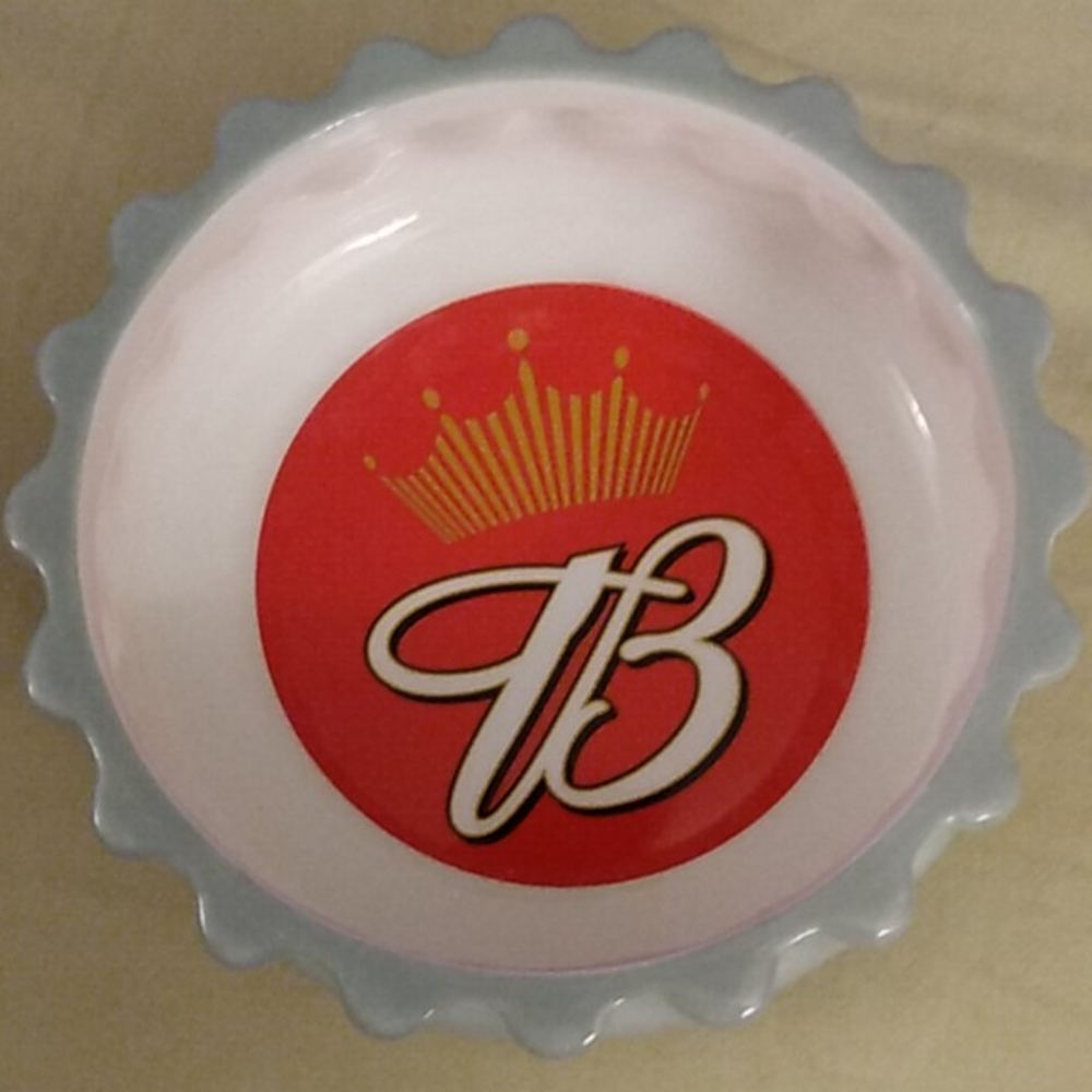 2005 Anheuser- Busch Bottle Cap Ceramic Ashtray